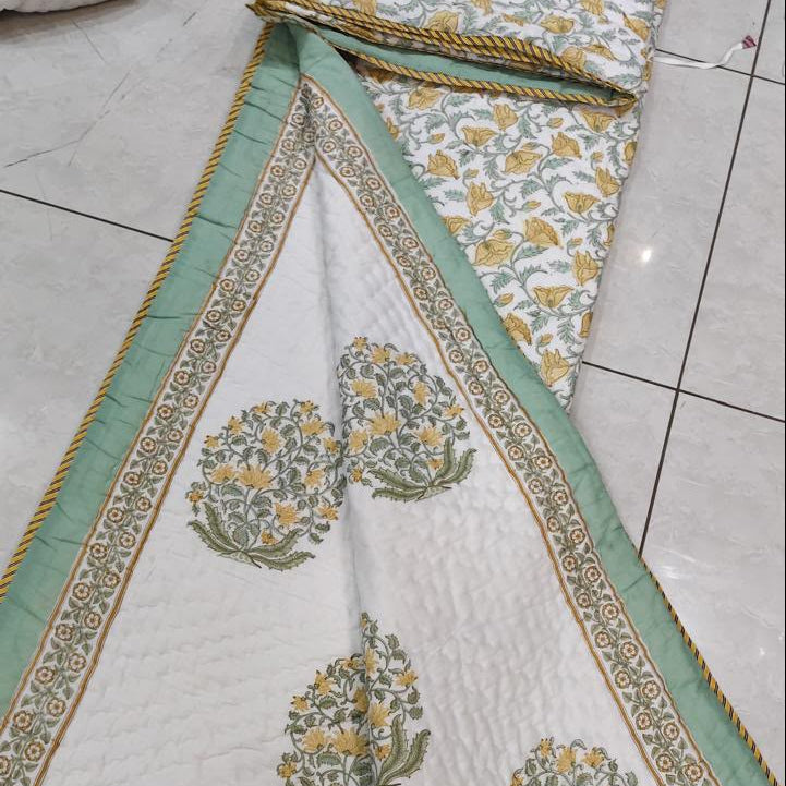 Yellow daisies Quilt